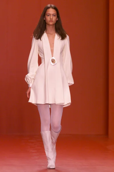 Look 8